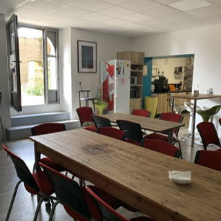 Open Space  5 postes Coworking Place Monseigneur Rumeau Angers 49100 - photo 4